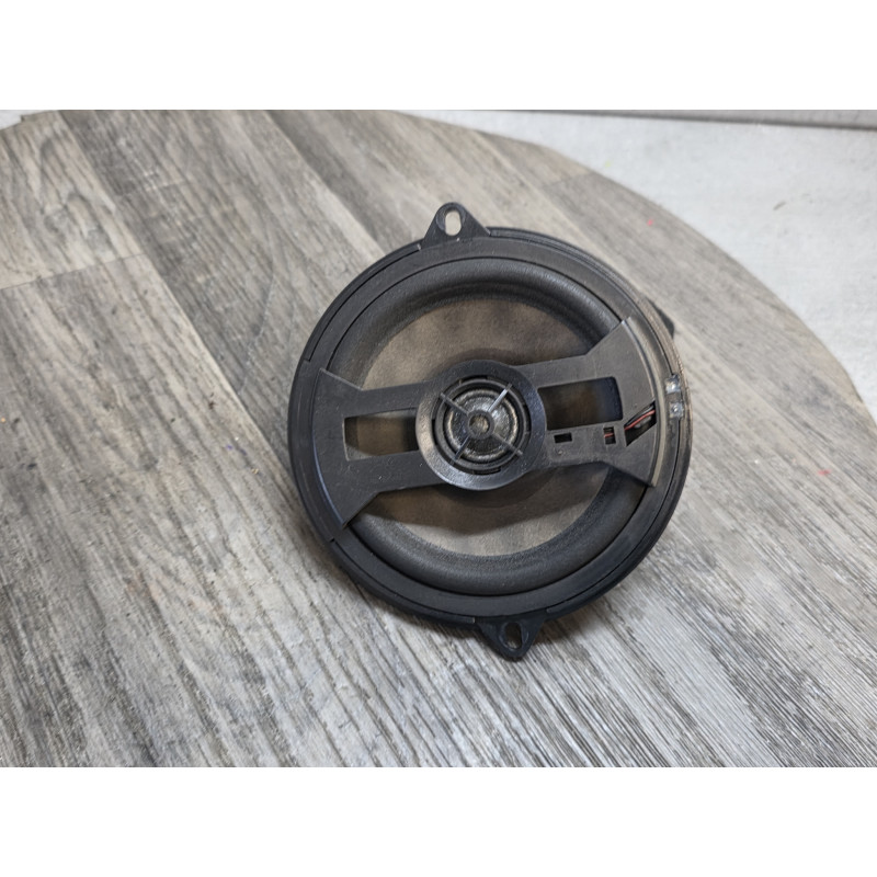 enceinte haut parleur porte arriere renault clio 3 8200110683