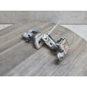 charniere de porte avant gauche peugeot 308 p308