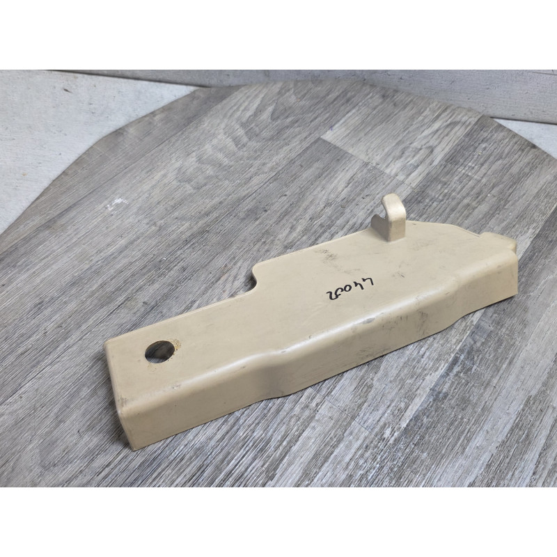 plastic habitacle couvercle gauche alfa romeo 159