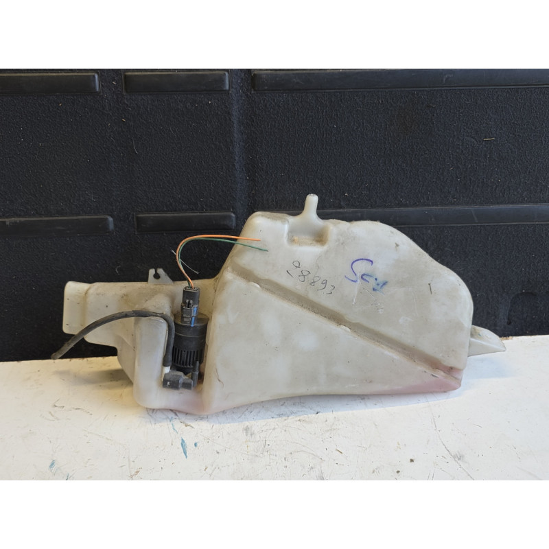 bocal lave glace avec pompe lave glace renault megane scenic 7700843902