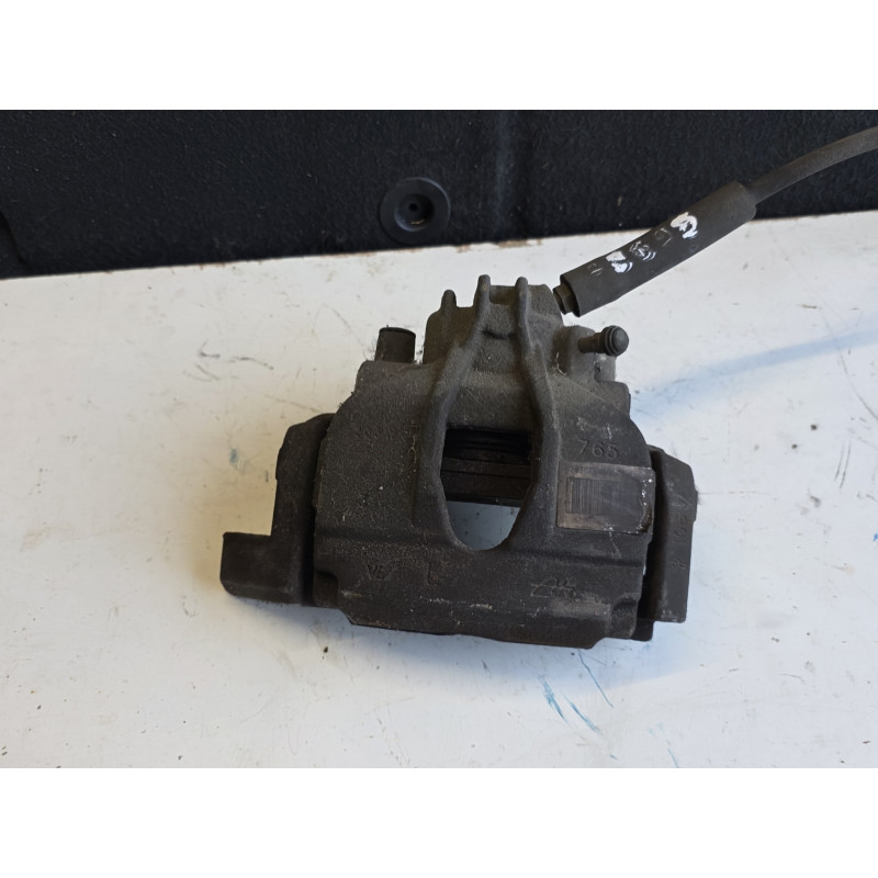 etrier avant gauche citroen C4 peugeot 308 p308
