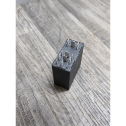 relais 397 temporisateur  audi volkswagen seat skoda  8D0907701