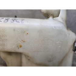 bocal lave glace avec pompe citroen c4 21374900 9681875180