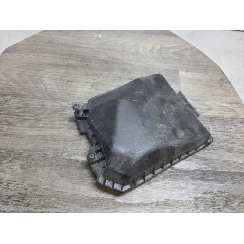couvercle plastic boite a fusible Renault clio 3 8200314276