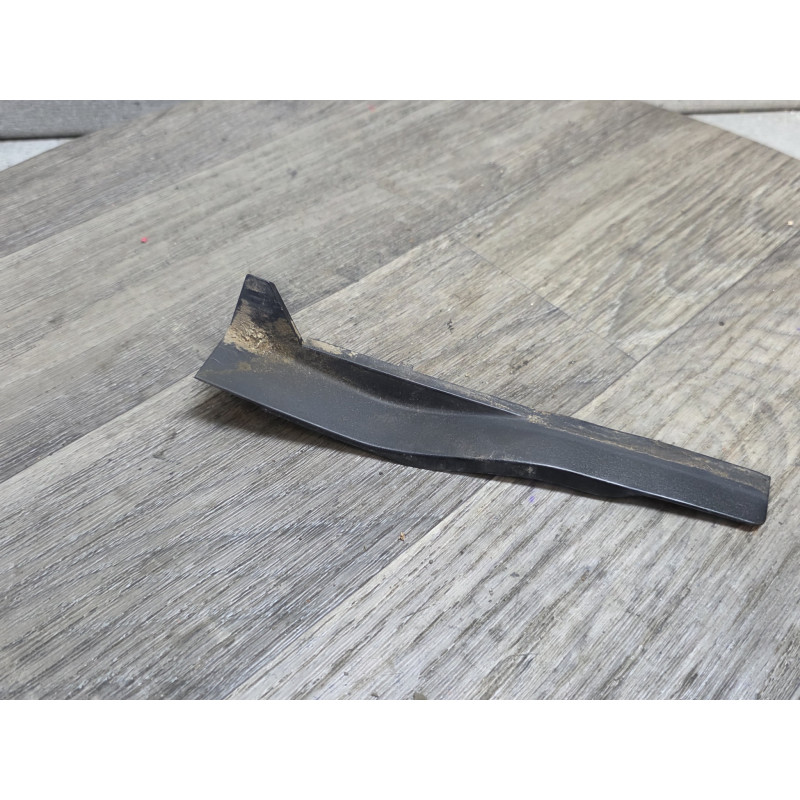cache plastic exterieur baie de parebrise opel corsa D 13199383 13221195
