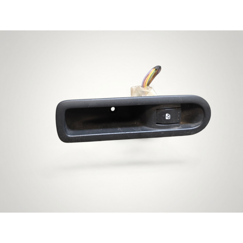 bouton leve vitre arriere gauche RENAULT SCENIC 2 156013870