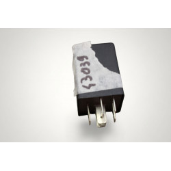 relais 19 12V commande essui glace intermittant SME Volkswagen Audi Seat Skoda 321955531