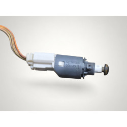 contacteur feu stop renault scenic 2 8200168238
