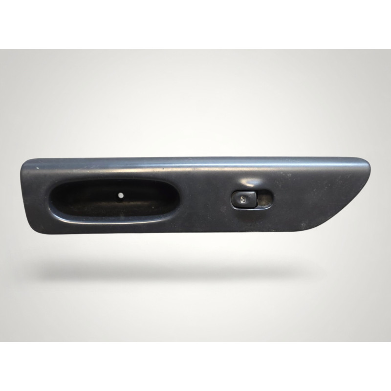 bouton leve vitre avant droit avec support et vide poche renault laguna 1 phase 2 7701699604 7700417094