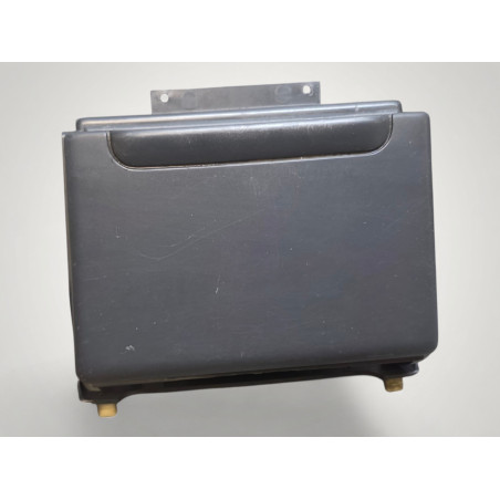 cache plastic facade avec porte emplacement autoradio renault laguna 1 7700433101 7700822 391 7700425688