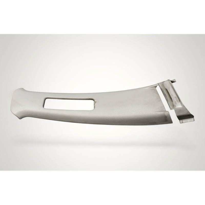 cache plastic montant milieu droit honda civic 84120-ST3A-E00