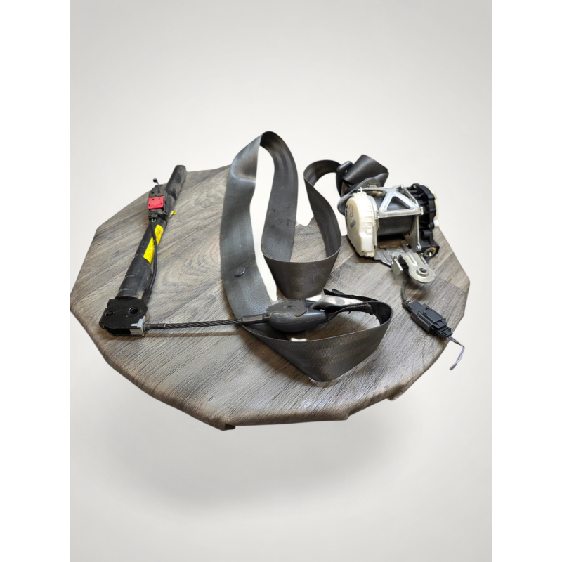 enrouleur de ceinture avant droit avec pretensionneur  renault clio 3 34052522 8200838217 34054606A 8200789547 34052799A