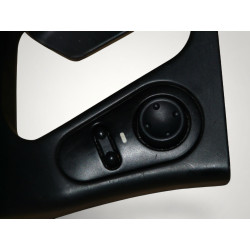 bouton leve vitre avec commande reglage retroviseur electrique et support plastic avant gauche citroen xantia 9613057277
