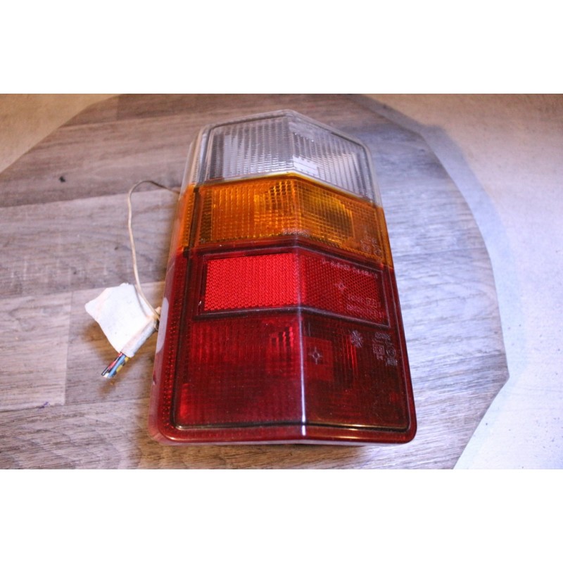 Feu Arrière Droit Halogène Pour Peugeot J5 Boxer, Iveco Daily, Citroen Jumper, Fiat Ducato - TYC