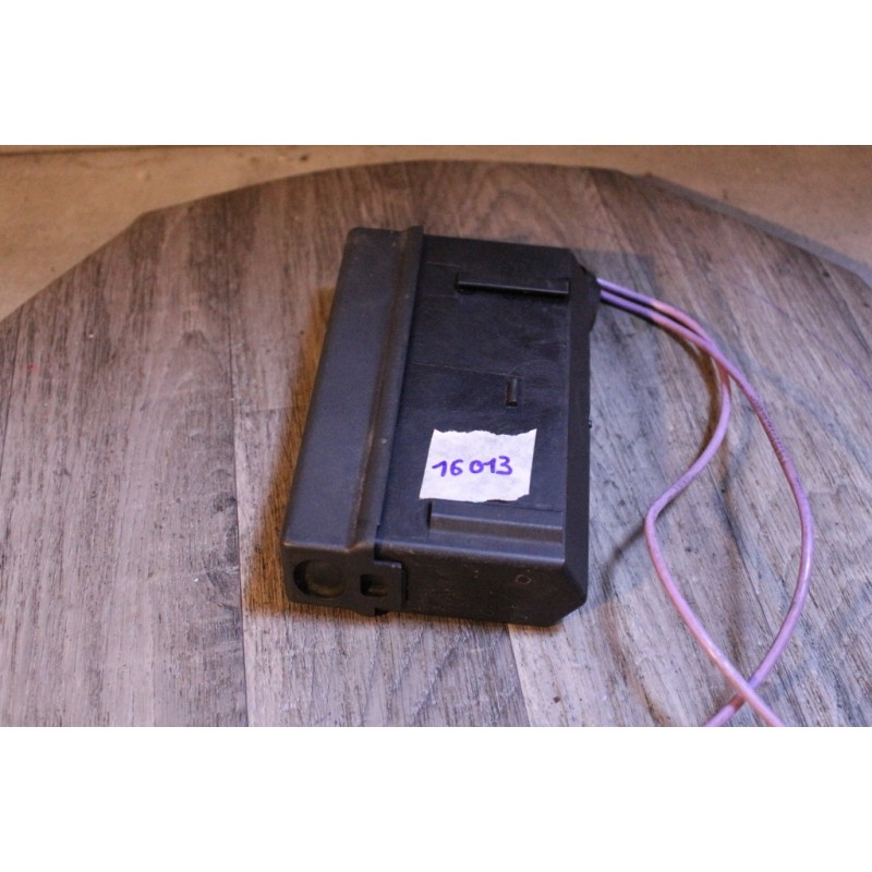 boitier plastic support porte relais et fusible opel 90387999