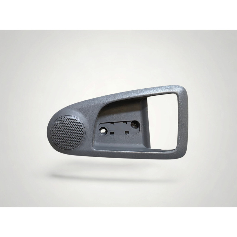 cache plastic contour encadrement de poignee avant gauche KIa cerato 82611-2F000LH1