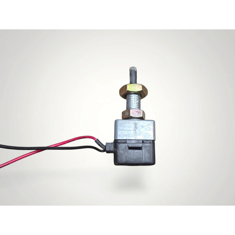 contacteur pedale embrayage Kia cerato Hyundai 93840-38000