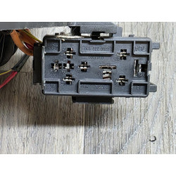 support boitier fusible relais renault clio 3 8200358192 8200222930 850022933