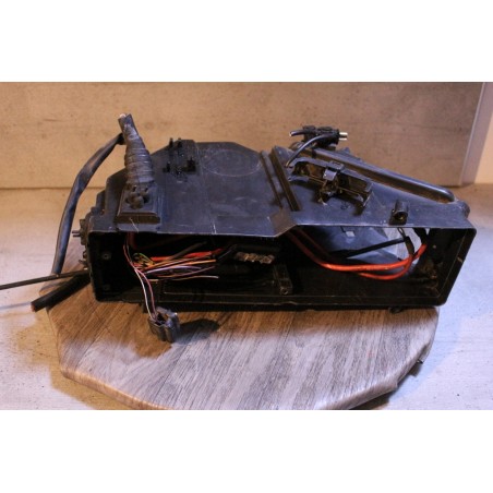 support plastic boite fusible avec cosse mercedes w124 1245401750