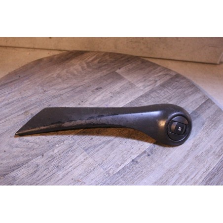 bouton leve vitre avant droit avec support renault megane 2 8200297165