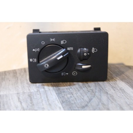 COMMODO PHARE FORD FOCUS 4M5T-13A024-CA