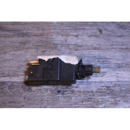 bouton contacteur feu stop mercedes w124 0005458609