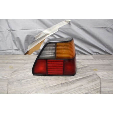 FEU ARRIERE DROIT VW VOLKSWAGEN GOLF 2