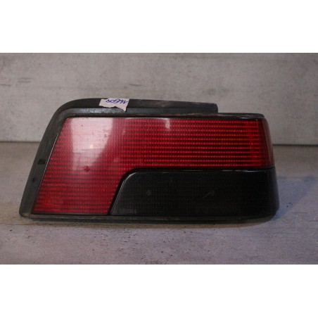 feu arriere droit peugeot 405