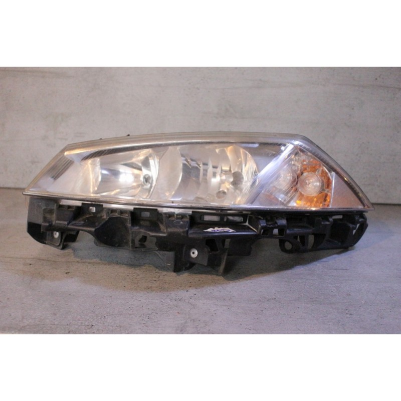 Phare Avant Droit Pour Renault Megane 2 Phase 1 - Occasion En Bon état - Modèle 2004