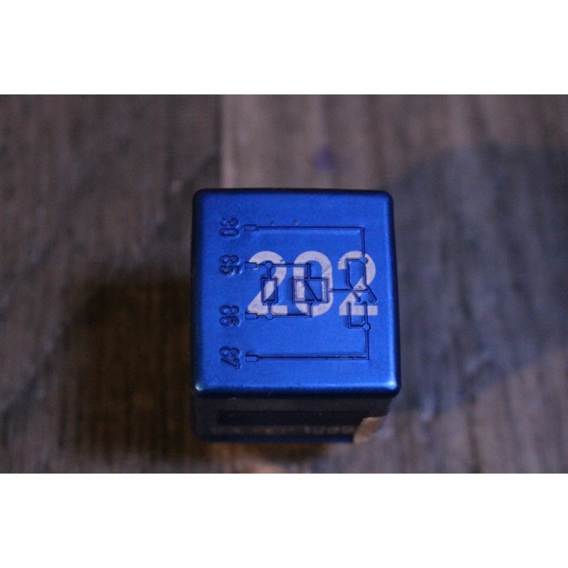 relais divers 70a relais 202 audi vw volkswagen  8a0951253