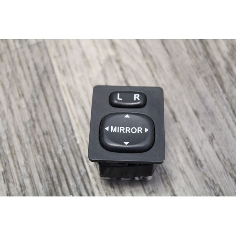bouton commande retroviseur daihatsu sirion 1.3 16V 2001 5P bouton commande retroviseur daihatsu sirion 1.3 16V 2001 5P